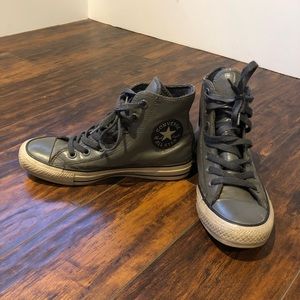 Converse Hi Top Rainboots 7.5 Women’s